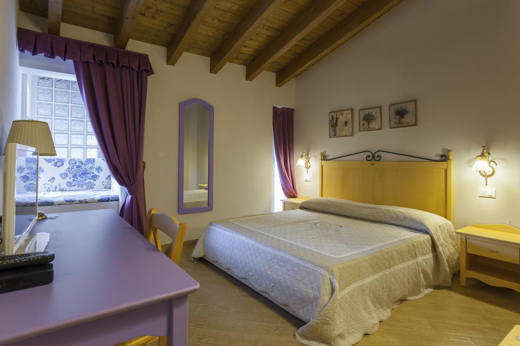 Ristorante Locanda Panevino Provaglio d'Iseo Rum bild